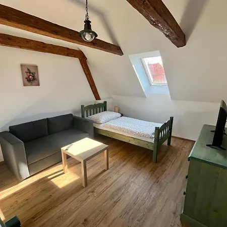 Statek Bezdedice Hostomice