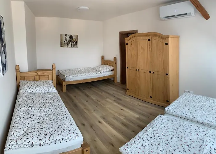 Statek Bezdědice Hostomice